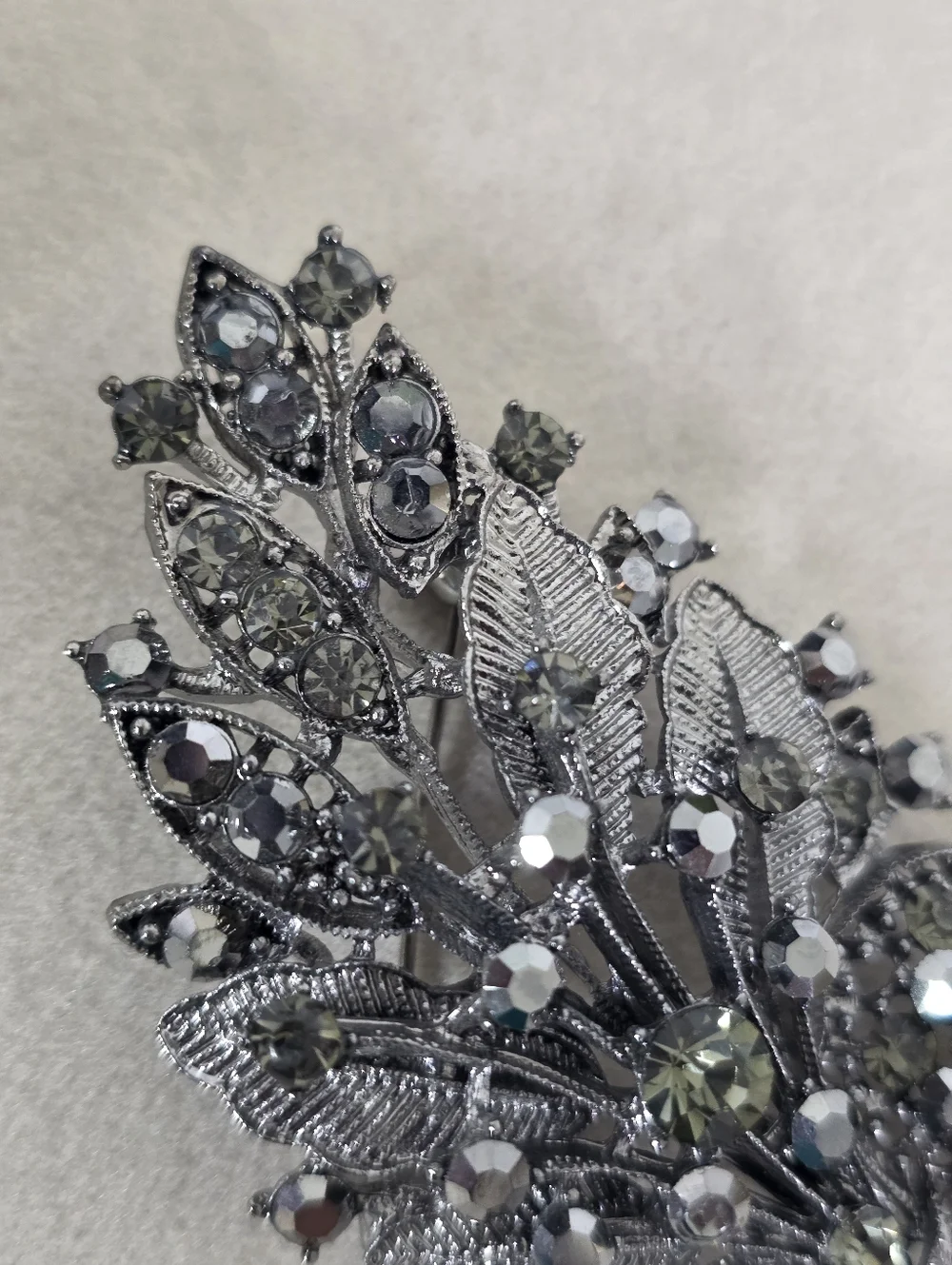 Vintage Smoky Gray Crystal Spray Brooch Pin Silver Tone Leaf & Floral Statement